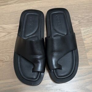 J. Crew Leather Toe Ring Padded Sandals